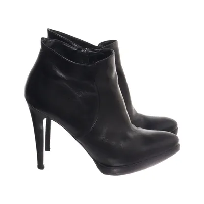 Bottes à talons (Noir) de Novita Cuir