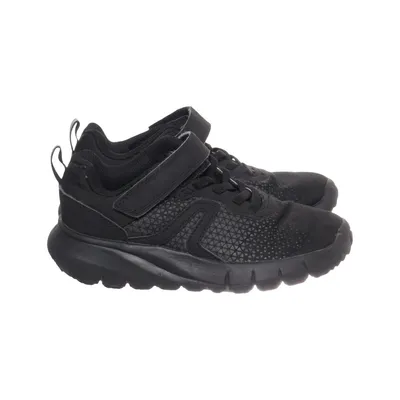 Trainers (Black) from Newfeel