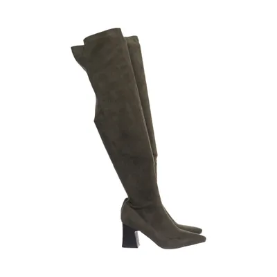 Boots (Green) from Raid