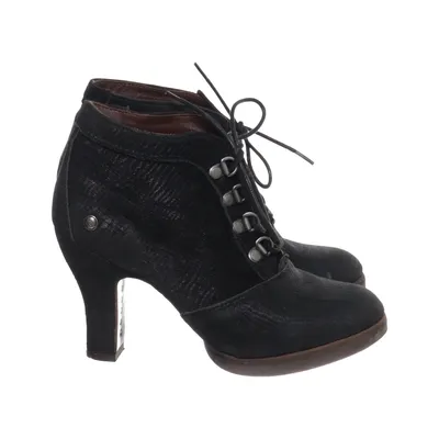 Heeled boots (Black) from Neosens