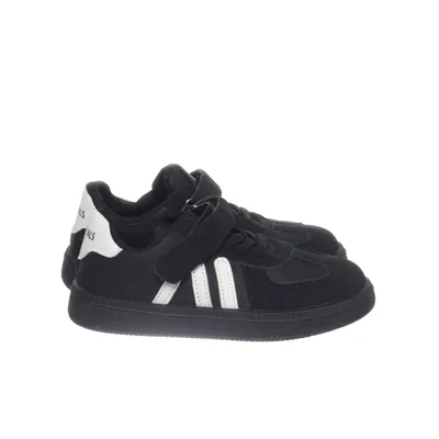 Sneakers (Zwart) van Aankl