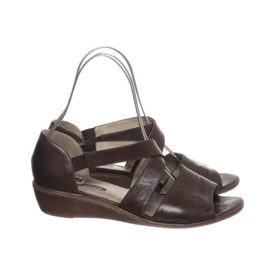 Wedges (Brown) from Parisienne
