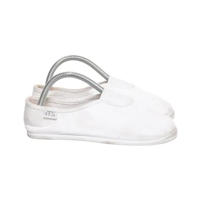 Gymnastic shoes (Gym Basic) from Intersport