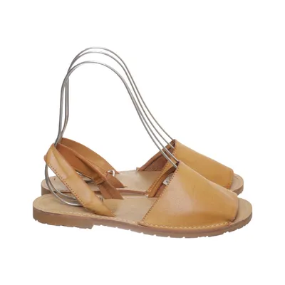 Sandals (Brown) from Avarca