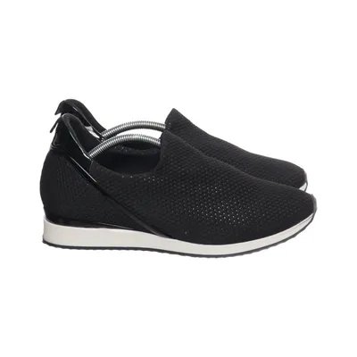Slip-ons (Black) from Drievholt