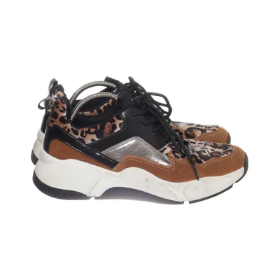 Sneakers (Black, Brown, Multicolored) from Steve Madden