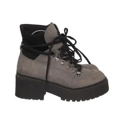 Laced boots (Gray, Black) from NLY Shoes