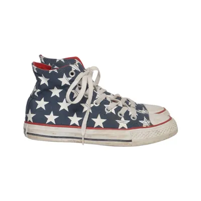 Canvas shoes (Blue, White, Red) from Converse