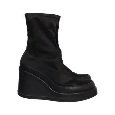 Wedges (Black) from Vagabond