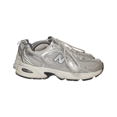 Running shoes (530) from New Balance