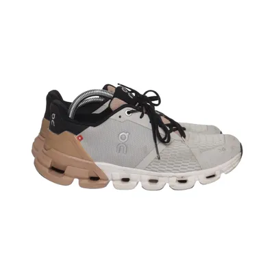Running shoes (Cloud) from Swiss Engineering