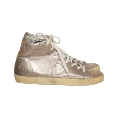 Baskets (Argent) de Philippe Model