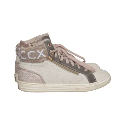 Sneakers (Gray, Pink, White) from Soo Leather