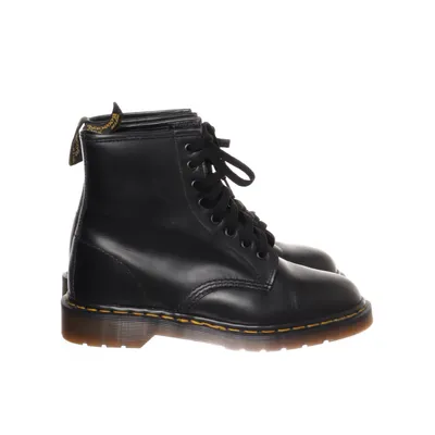 Laced boots (Dr. Martens 1460 Smooth Leather) from Dr. Martens Leather