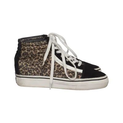 Sneakers (Black, Brown, Multicolored) from British Knights Leather