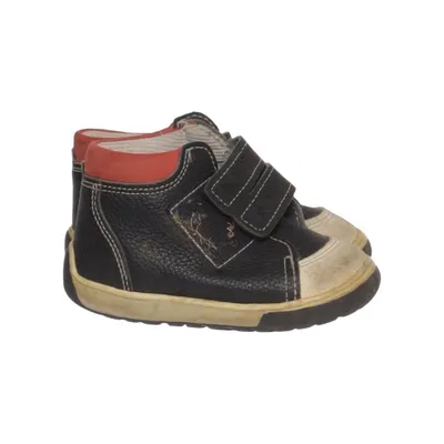 Ankle boots (Black, Red) from Kavat