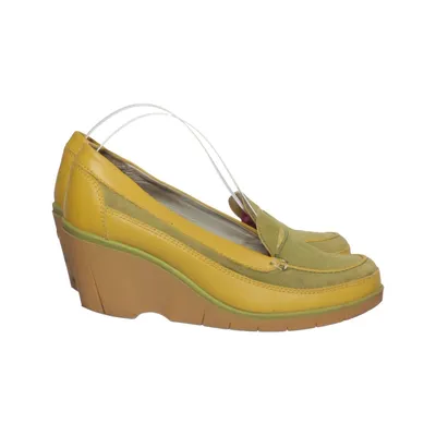 Walking shoes (Yellow, Green) from MAG Leather, Suede