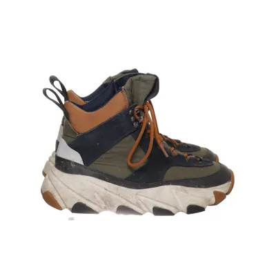 Hiking boots (Green, Black, Beige) from Svea