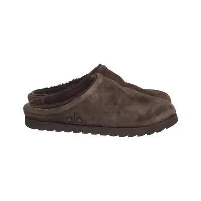 Chaussons (Marron) de Alo Yoga