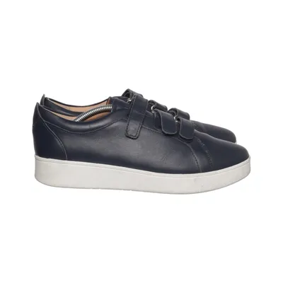 Sneakers (EL8-399) fra Fitflop