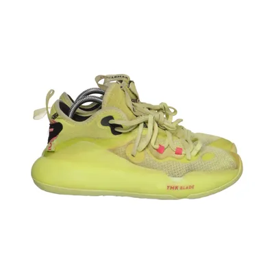 Basketball shoes (Tmkblade) from Tarmak