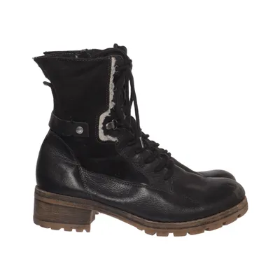 Laced boots (Black) from Tamaris Active Leather