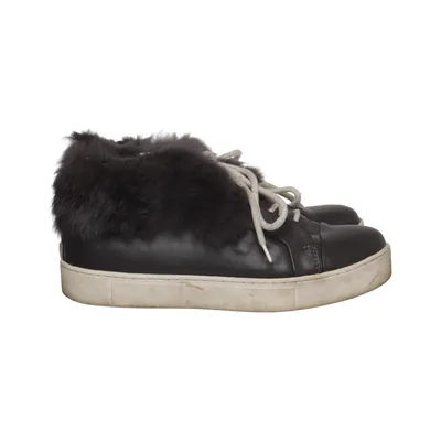 Sneakers (Black) from North Star