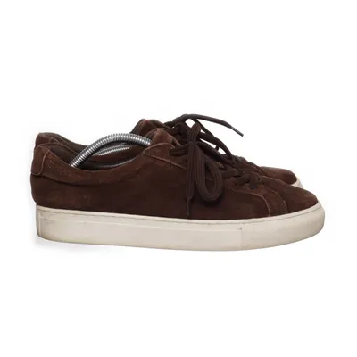 Sneakers (Brown) from Studio Total