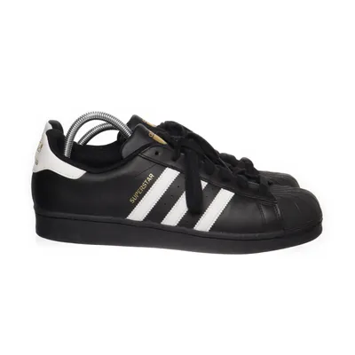 Sneakers (Superstar) från Adidas