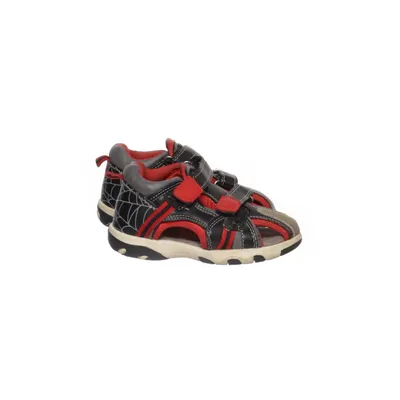 Sandales (Noir, Rouge, Gris) de Nino