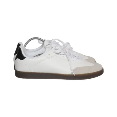 Sneakers (White, Gray) from Clo