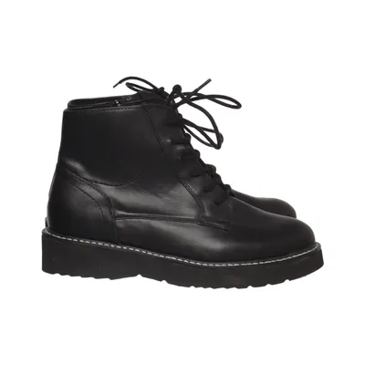 Laced boots (Black) from DinSko