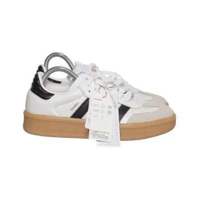 Sneakers (Vit, Svart, Grå) från Adidas Skinn