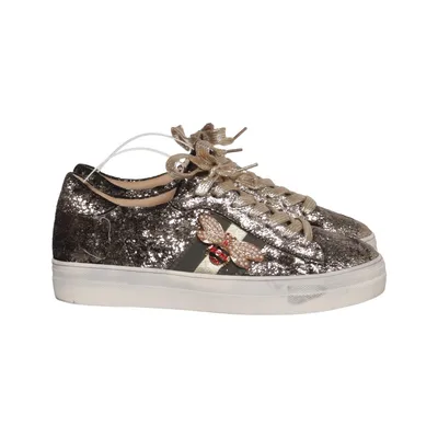 Sneakers (Gold, Black) from Findlay