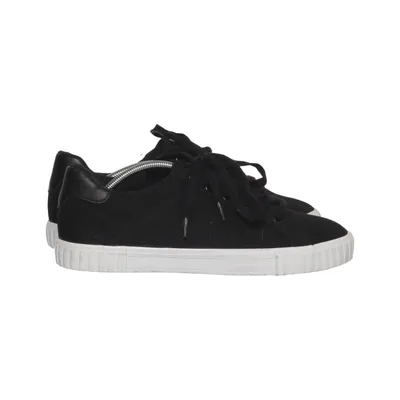 Canvas shoes (Black, White) from Graceland