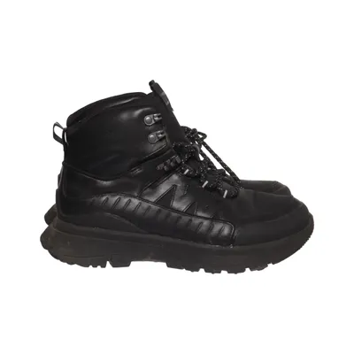 Hiking boots (Black) from Fitflop