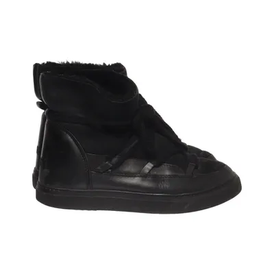 Bottes à lacets (Noir) de Inuikii