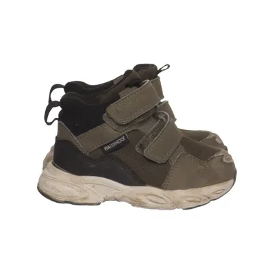 Hiking boots (Green, Black) from Linear of Sweden