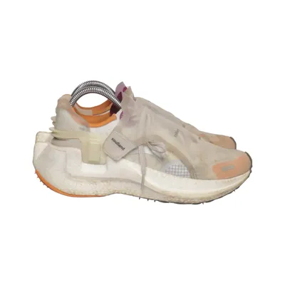 Trainers (White, Orange) from Soulland