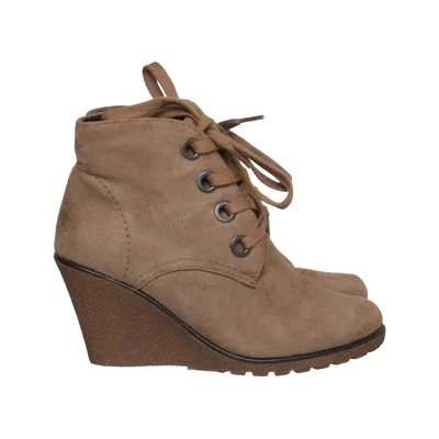 Bottes à lacets (Beige) de Spicy Polyester