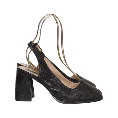 Pumps (Black) from Lost Ink
