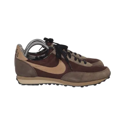 Baskets (Marron, Beige) de Nike