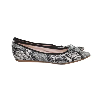 Ballerines (Noir, Blanc, Gris) de Ella Cruz
