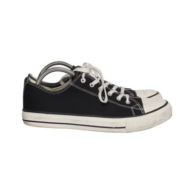 Canvas shoes (Black, White) from Crane
