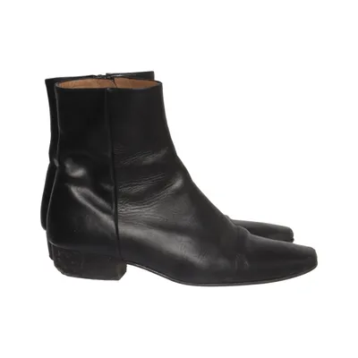 Ankle boots (Black) from Flattered