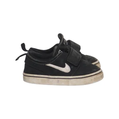 Baskets (Noir) de Nike x Stefan Janoski