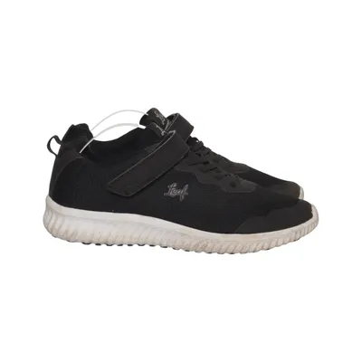 Trainers (Black) from Leaf