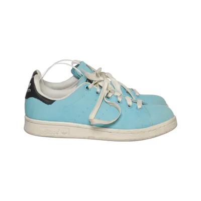 Sneakers (Blue) from Stan Smith x Adidas
