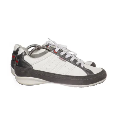 Sneakers (Vit, Grå) från Sköna Marie Skinn