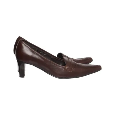 Pumps (Brown) from Cliffton